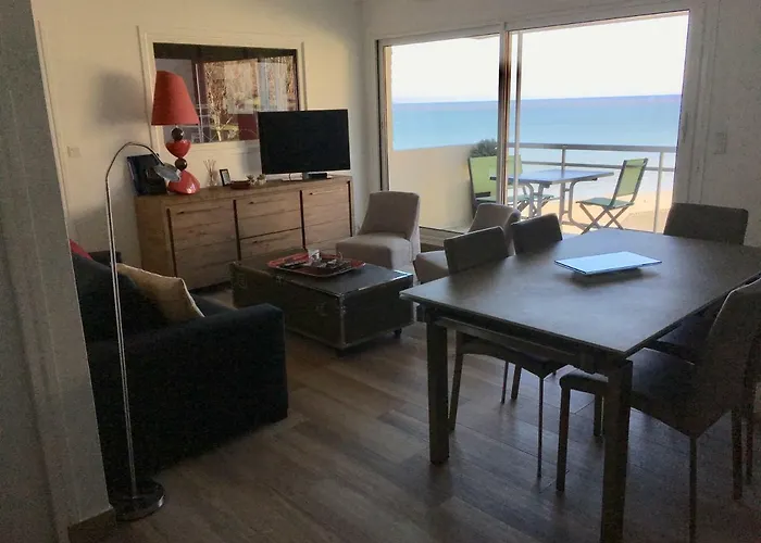Appartement, Vue Mer A 150M De La Plage